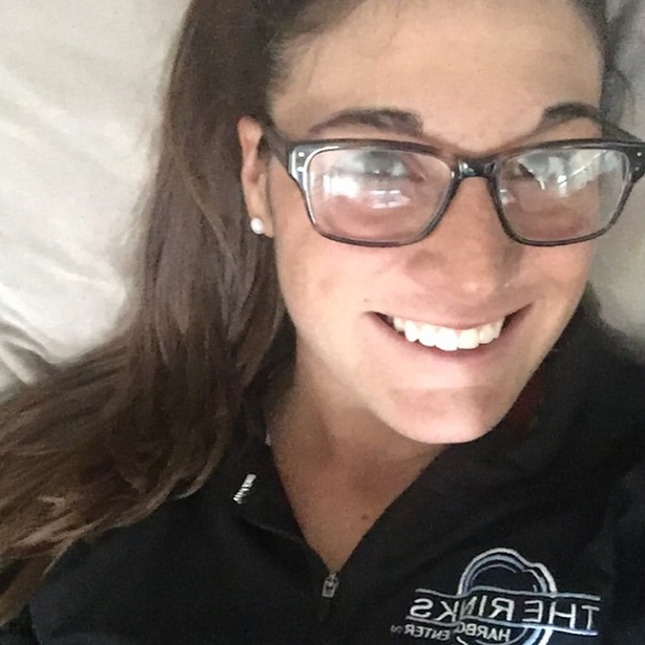 Meet your Posher, Emily - Picture 1 of 2